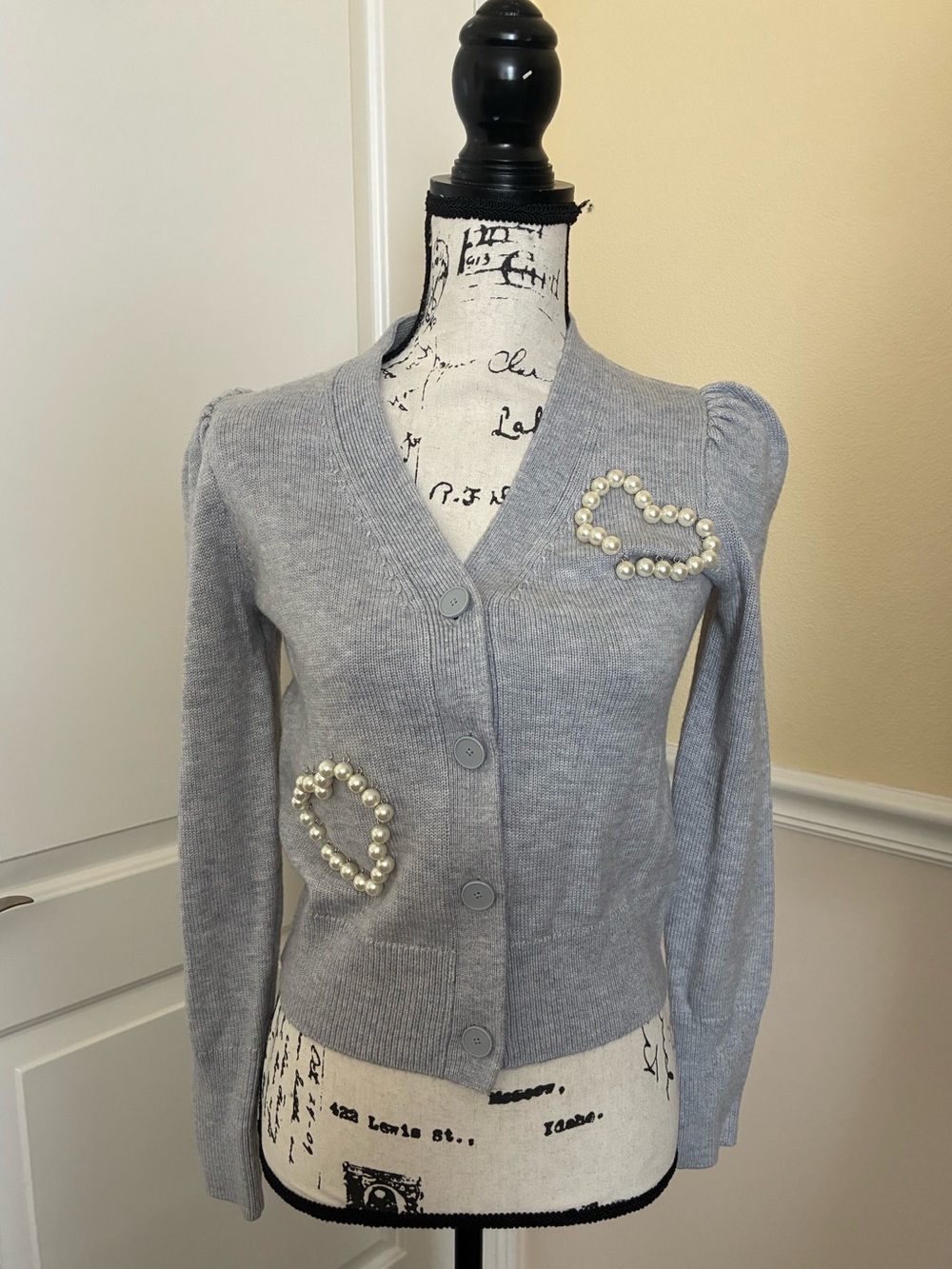 NWOT Kate spade Pearl embellished hearts grey cardigan long sleeve x small